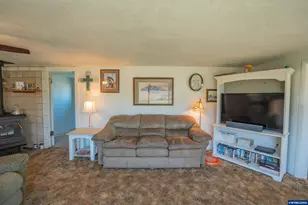 36005 Polly Farm Ln, Lebanon, OR 97355 - Photo 18