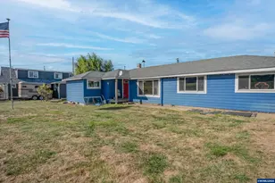 36005 Polly Farm Ln, Lebanon, OR 97355 - Photo 2
