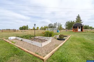 36263 Airport Dr, Lebanon, OR 97355 - Photo 30