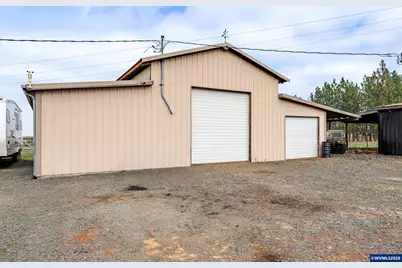 36263 Airport Dr, Lebanon, OR 97355 - Photo 4