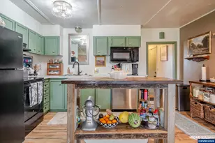 36263 Airport Dr, Lebanon, OR 97355 - Photo 12