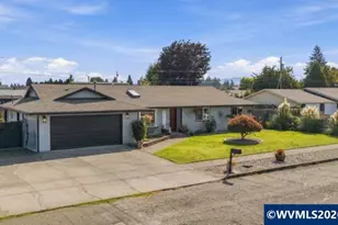1416 N Evergreen Ave, Stayton, OR 97383 - Photo 2