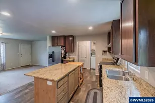 38381 Crawfordsville Dr, Sweet Home, OR 97386 - Photo 10