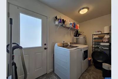 205 Sherman St SE, Albany, OR 97321 - Photo 14