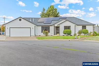 210 SE Ironwood Av, Dallas, OR 97338 - Photo 1