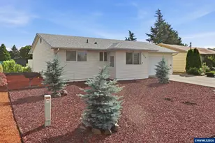 2049 W Hayes St, Woodburn, OR 97071 - Photo 1