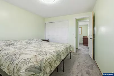 2049 W Hayes St, Woodburn, OR 97071 - Photo 12