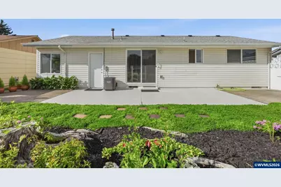 2049 W Hayes St, Woodburn, OR 97071 - Photo 20
