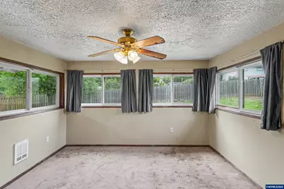 115 Grant St, Silverton, OR 97381 - Photo 18