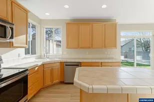 1676 Marten Ave SW, Albany, OR 97321 - Photo 16