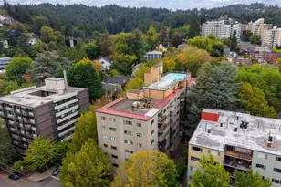 2021 SW Main St, Portland, OR 97205 - Photo 36