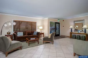 2021 SW Main St, Portland, OR 97205 - Photo 32