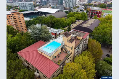 2021 SW Main #32 St, Portland, OR 97205 - Photo 46