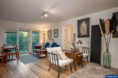 2021 SW Main #32 St, Portland, OR 97205 - Photo 4