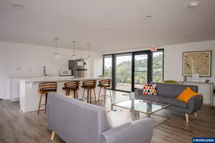 2021 SW Main St, Portland, OR 97205 - Photo 30
