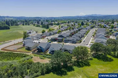 595-597 NE Evergreen Av, Dallas, OR 97338 - Photo 42