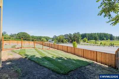 595-597 NE Evergreen Av, Dallas, OR 97338 - Photo 36