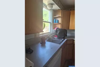 1065 23rd Av SE, Albany, OR 97322 - Photo 2