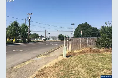 3835 River Rd, Eugene, OR 97404 - Photo 2