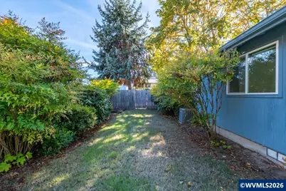 435 Angelee Ct, Lebanon, OR 97355 - Photo 44
