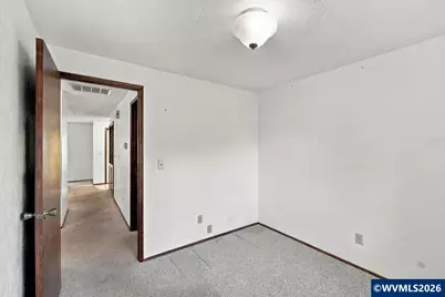 435 Angelee Ct, Lebanon, OR 97355 - Photo 32