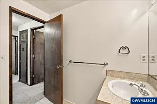 435 Angelee Ct, Lebanon, OR 97355 - Photo 36