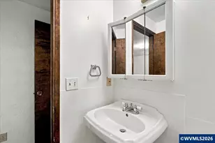 435 Angelee Ct, Lebanon, OR 97355 - Photo 30