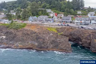 25 NE Clarke St, Depoe Bay, OR 97341 - Photo 6