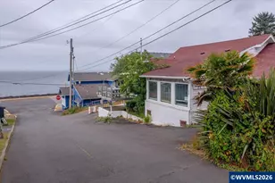 25 NE Clarke St, Depoe Bay, OR 97341 - Photo 8