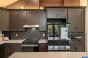 33005 Berlin Rd, Lebanon, OR 97355 - Photo 6
