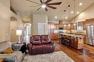 725 Thyme Lp, Silverton, OR 97381 - Photo 8