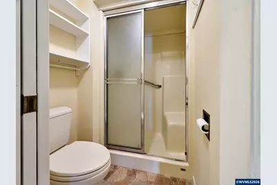 2015 Camellia Wy, Woodburn, OR 97071 - Photo 18