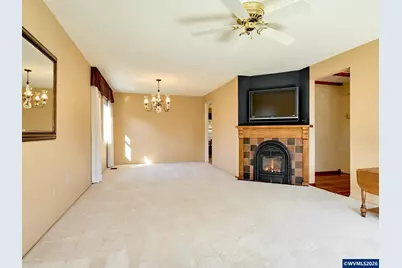 2015 Camellia Wy, Woodburn, OR 97071 - Photo 6