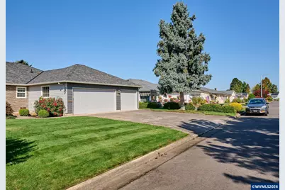 2015 Camellia Wy, Woodburn, OR 97071 - Photo 30