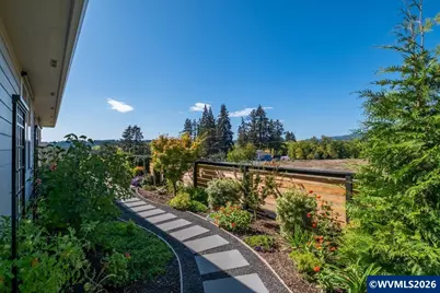 525 NW Crater Lake Dr, Dallas, OR 97338 - Photo 44