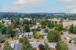 1221 Cloverdale Dr NE, Albany, OR 97321 - Photo 14