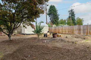 1221 Cloverdale Dr NE, Albany, OR 97321 - Photo 8