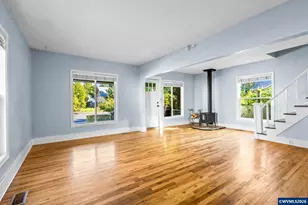 955 17th St NE, Salem, OR 97301 - Photo 8