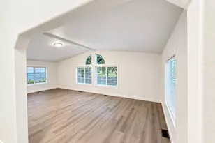 9312 N Polk Ave, Portland, OR 97203 - Photo 42