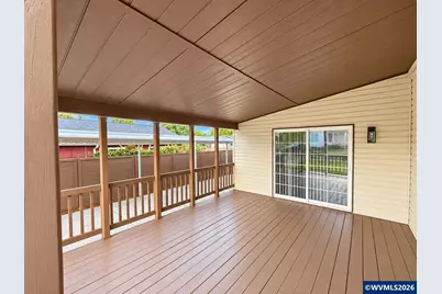 9312 N Polk Av, Portland, OR 97203 - Photo 12