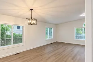 9312 N Polk Ave, Portland, OR 97203 - Photo 40