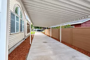 9312 N Polk Ave, Portland, OR 97203 - Photo 10