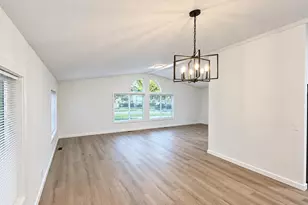 9312 N Polk Ave, Portland, OR 97203 - Photo 24