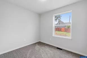 4473 Hwy Us-20, Sweet Home, OR 97386 - Photo 12