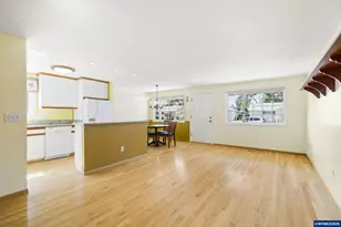 540 W Clackamas Cir, Woodburn, OR 97071 - Photo 10