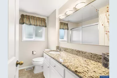 540 W Clackamas Cir, Woodburn, OR 97071 - Photo 18