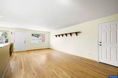 540 W Clackamas Cir, Woodburn, OR 97071 - Photo 6