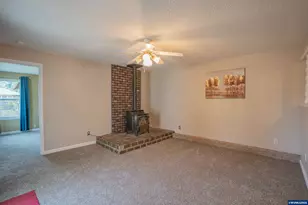 835 7th Ave, Sweet Home, OR 97361 - Photo 22