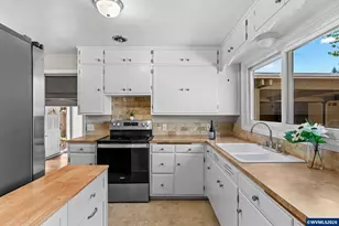 2250 Devos St, Eugene, OR 97402 - Photo 14