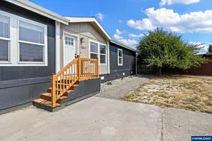 1527 NW 3rd St, McMinnville, OR 97128 - Photo 2